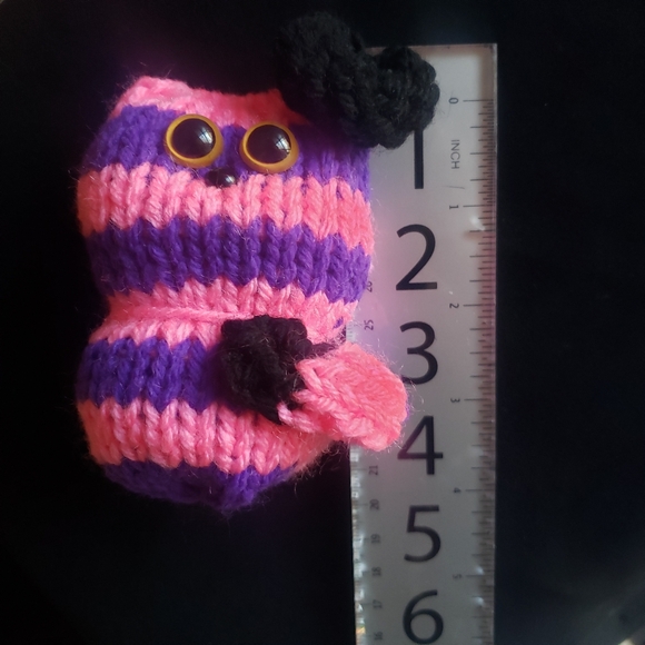 Handmade Knit Kitty - Picture 6 of 6